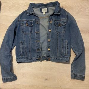 jean jacket still in good condition, worn out a couple times